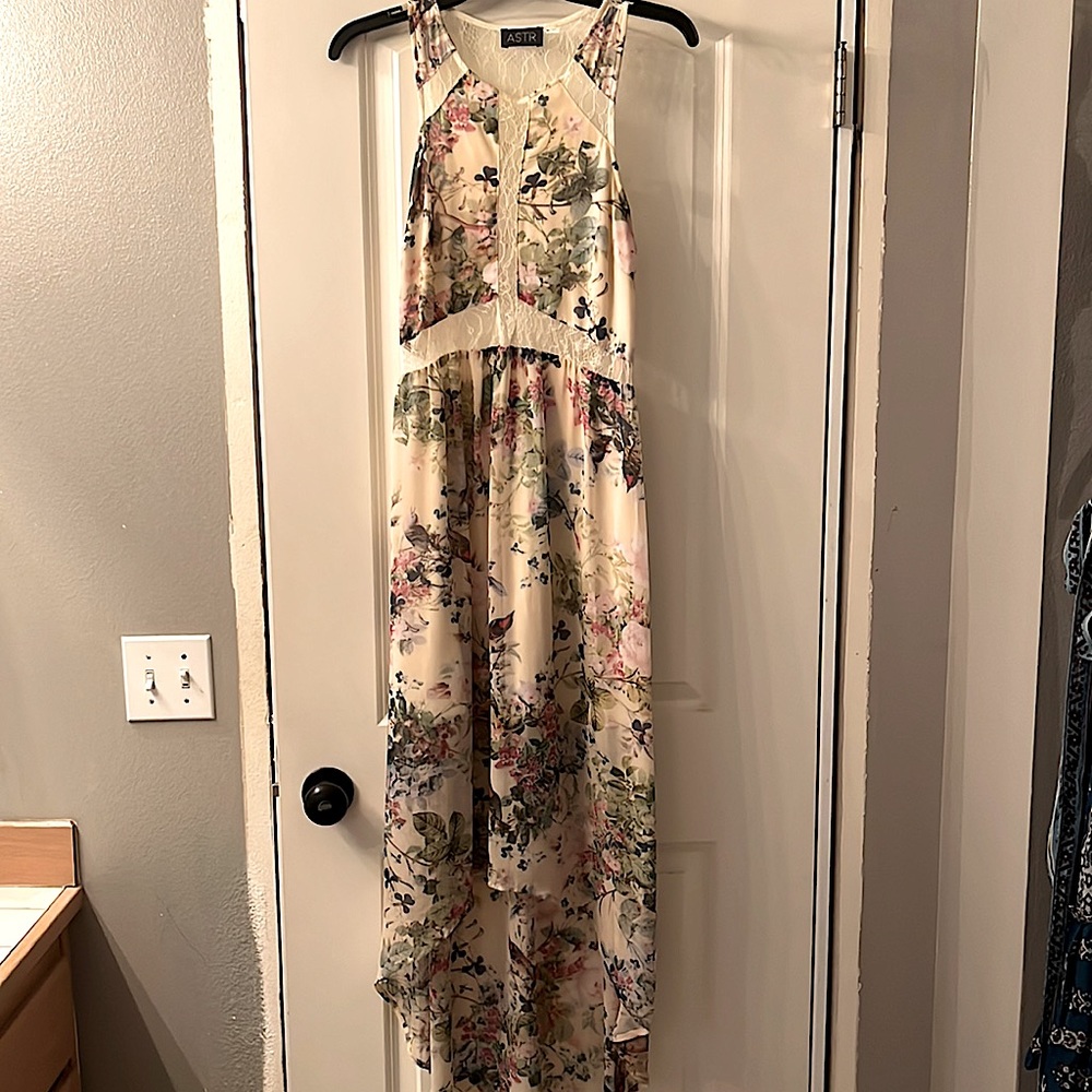 Astr dress/ size M